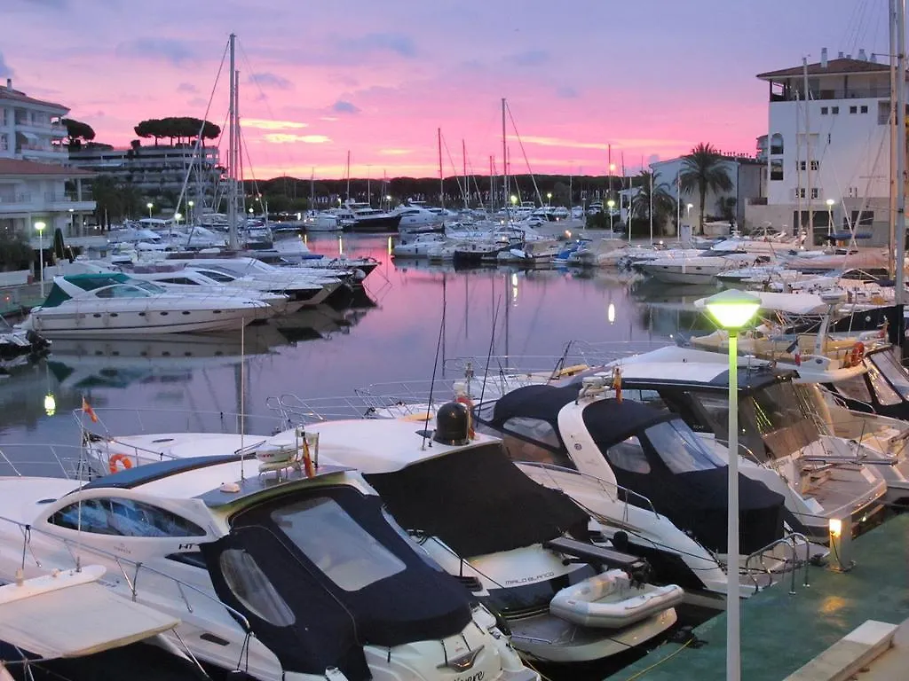A&A Brothers Boutique -Marina Port D'Aro- S'Agaro Španělsko