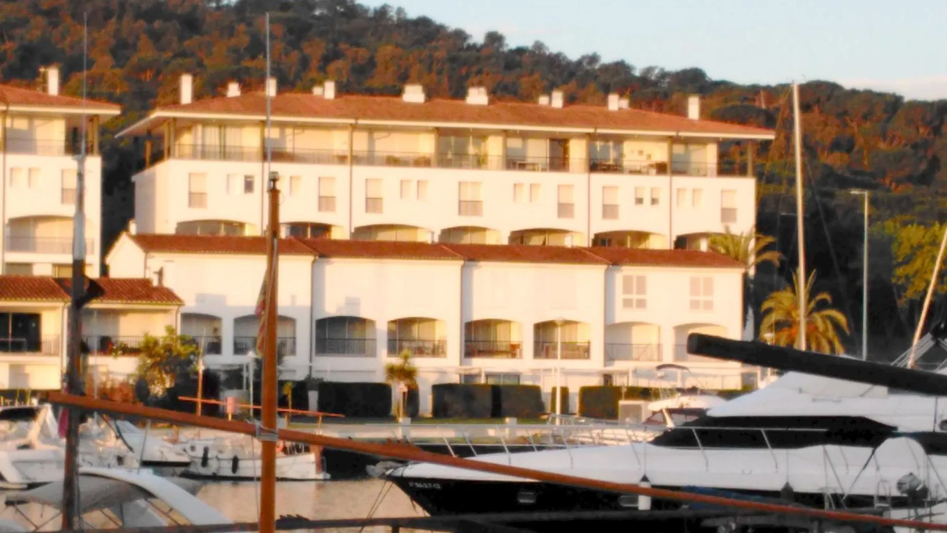 Apartment A&A Brothers Boutique Suites -Marina Port D'Aro- Spain