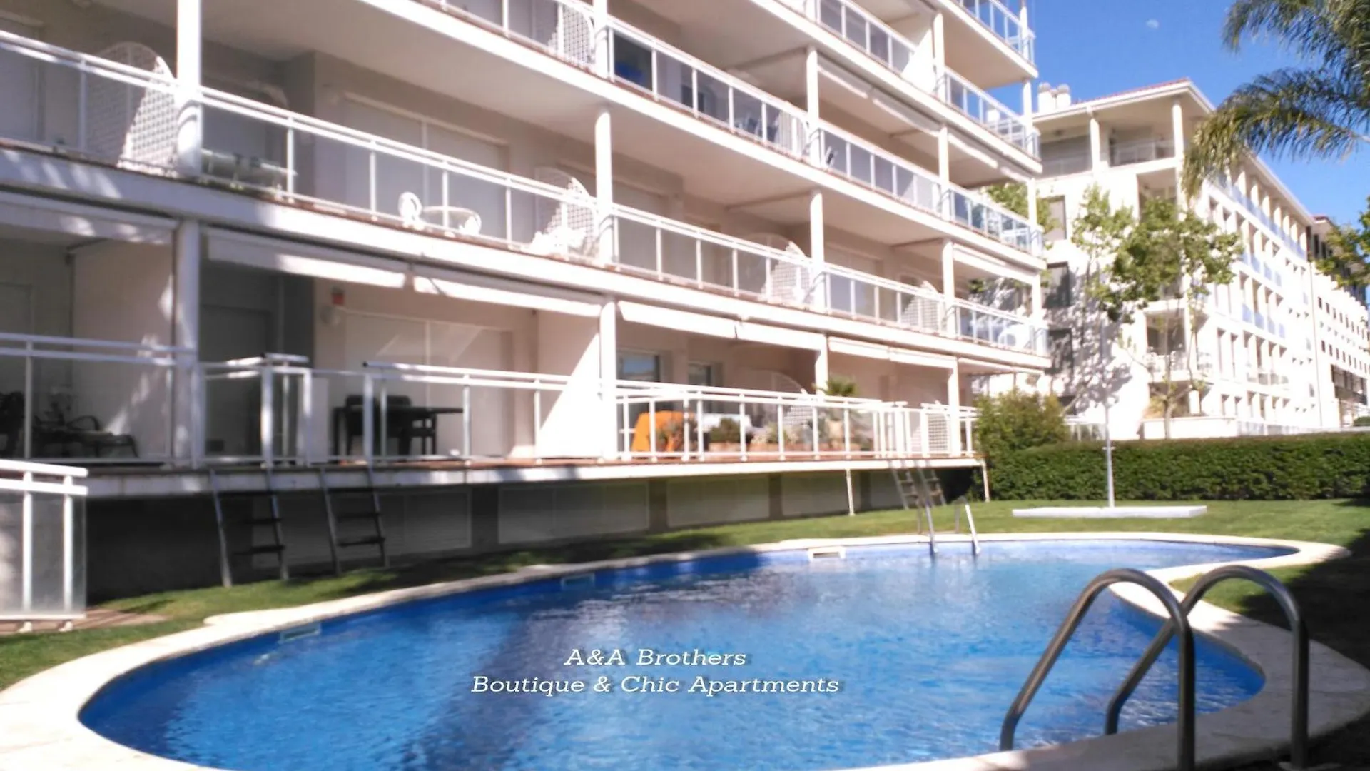 A&A Brothers Boutique Suites -Marina Port D'Aro- Spain